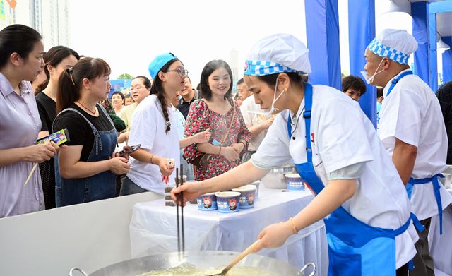 见面”：打造享誉全国的美食名片pg电子入口四川达州 “来大竹(图3)